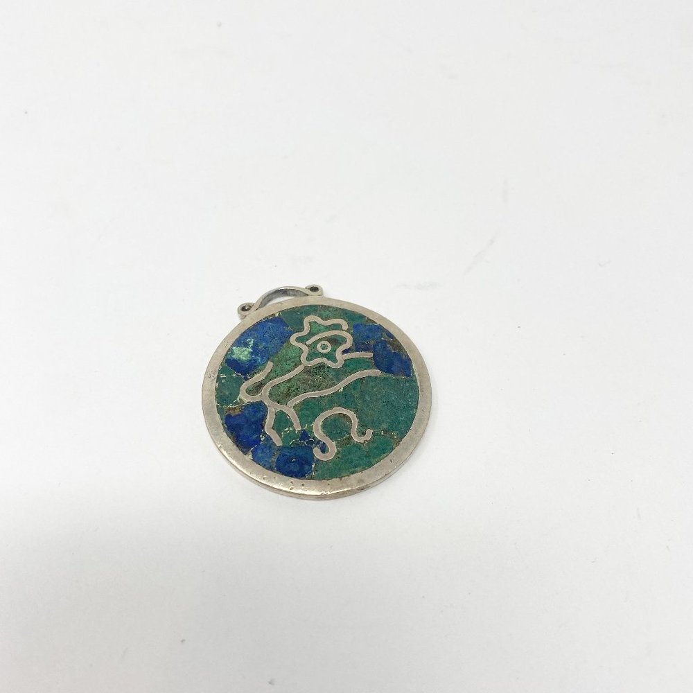549 Vintage Los Castillo 114 Mexican silver and stone leo pendant